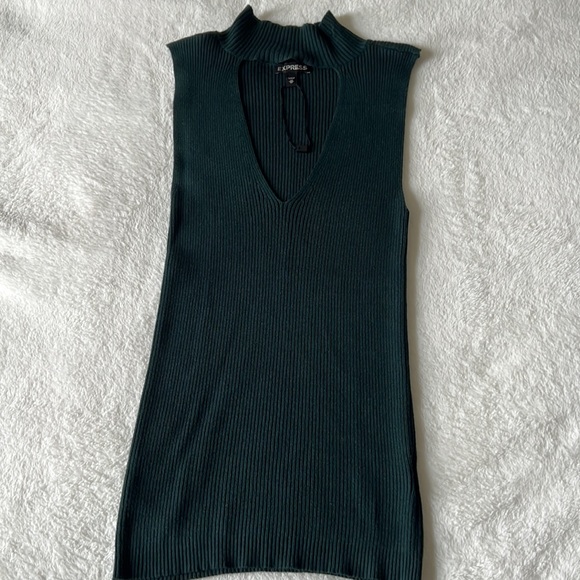 NWOT HUNTER GREEN KEYHOLE EXPRESS SHIRT - Picture 3 of 4